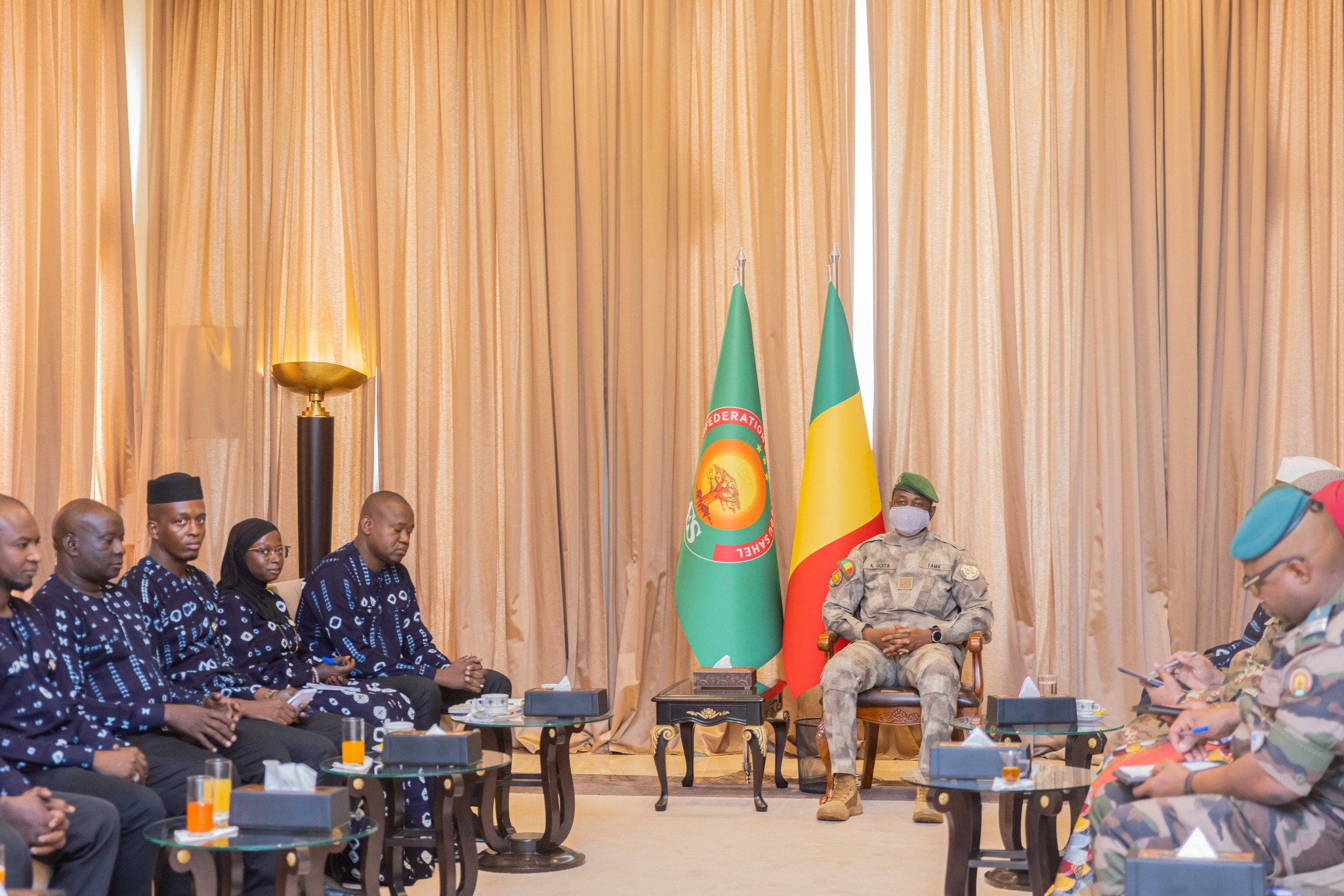 Une délégation du nouveau bureau du Conseil National de la Jeunesse du Mali reçue à Koulouba